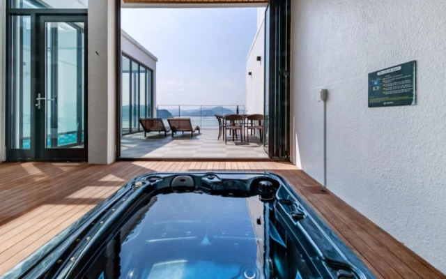 Goseong Oho Rock Pool Villa Pension