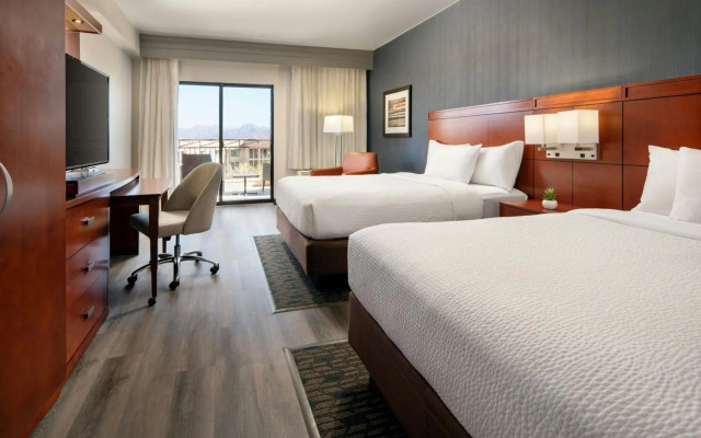 Courtyard Scottsdale Salt River