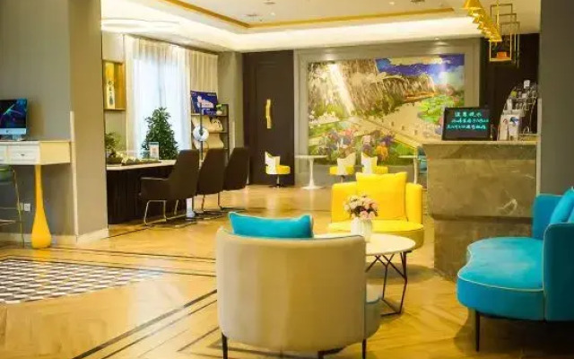 Magnotel Huayin Huashan Scenic Area Hotel