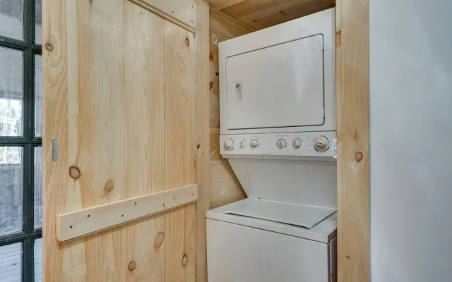 Duplex Unit, 2 Mi to Chittenden Reservoir!