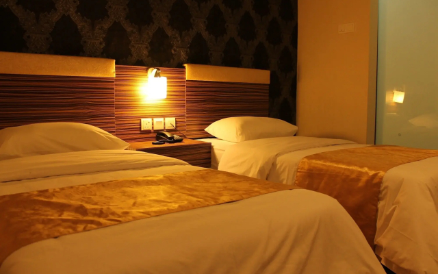Clover Hotel