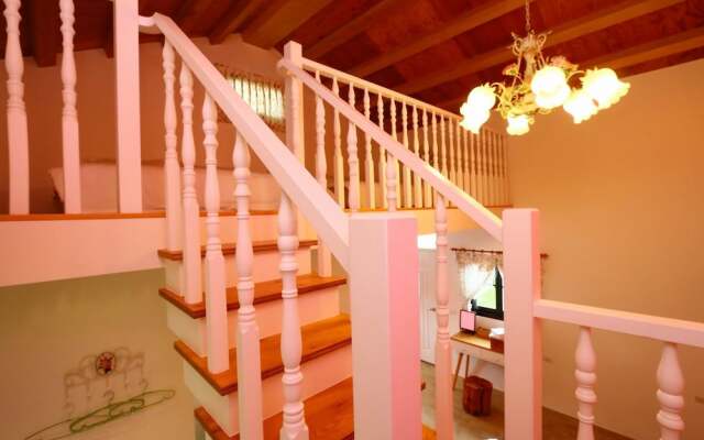 La Fericita Herb House