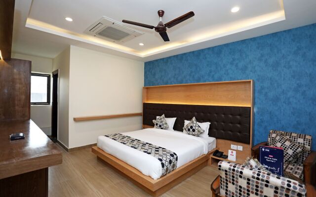 OYO 11666 Hotel Prakash Inn