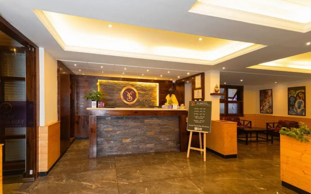 Sumitel Sanderling 500 meters from Mall Road