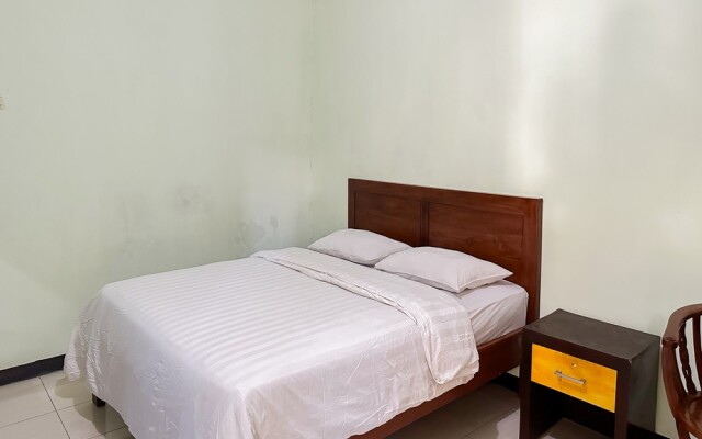 Global Inn Syariah RedPartner near Juanda T1 Airport