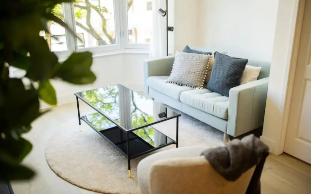 Alphabet 1BR Serviced Apartment -nb304/306-