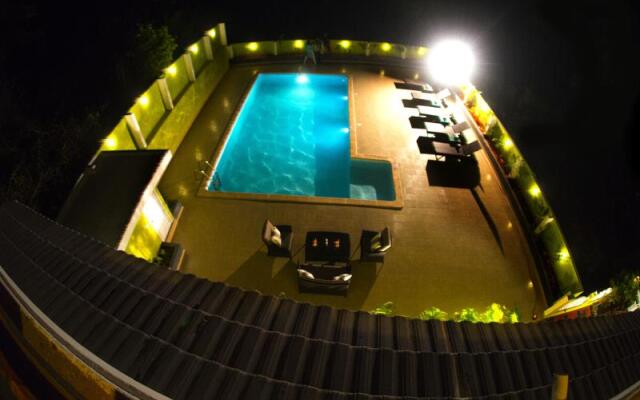 Girassol Serviced Villa