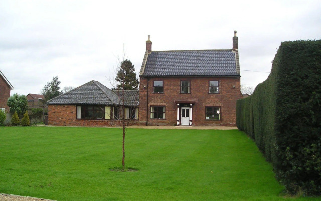 OYO Elm Farm Country House, Norwich Airport