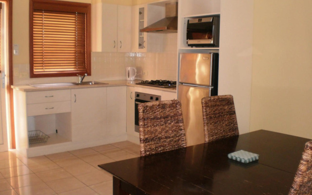 Best Western Colonial Village Motel