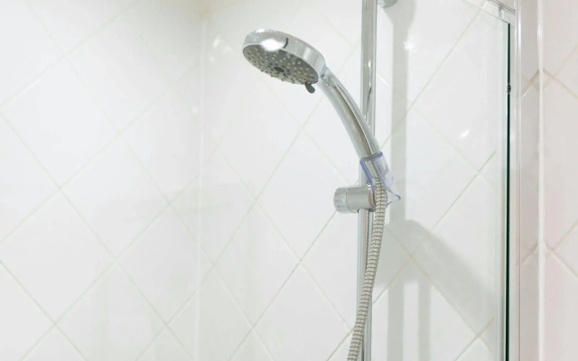 The Avon Causeway Hotel