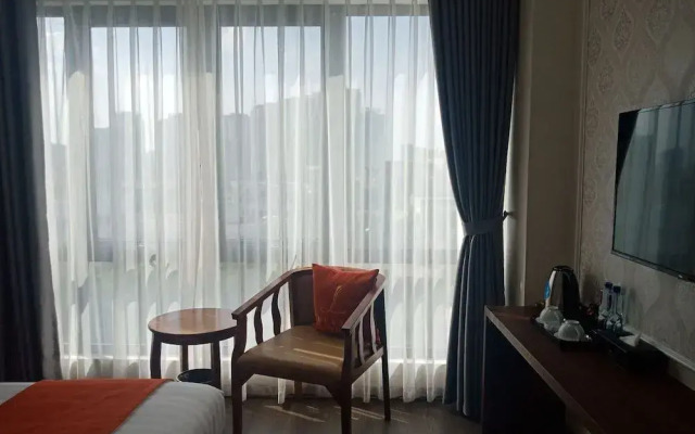 Luckful Hotel