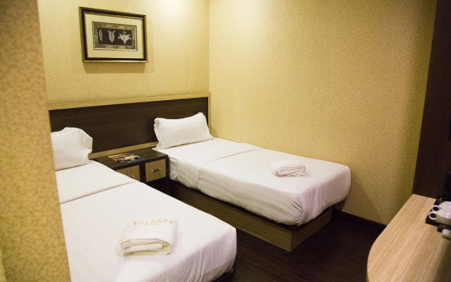 Valenza Hotel & Cafe