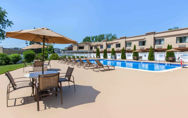Baymont by Wyndham Pompton Plains/Wayne