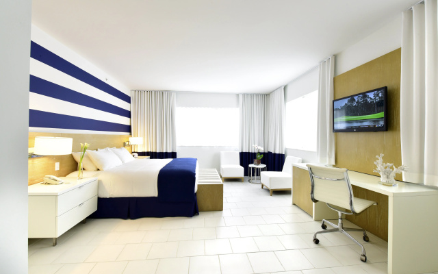 Pestana South Beach Art Deco Miami - Image 5