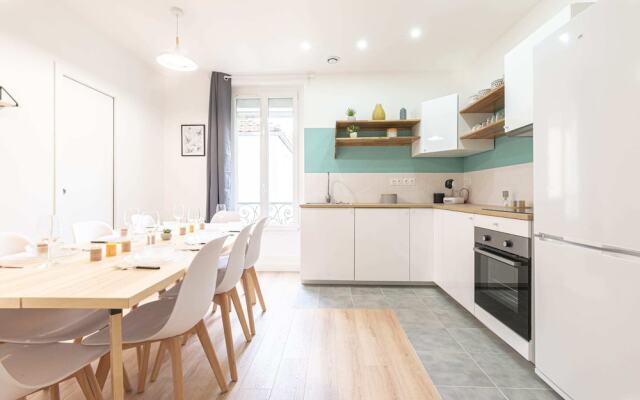 Luminous and Design Appt Close to Paris