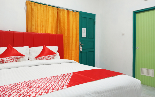 Super OYO 1377 Os Residence