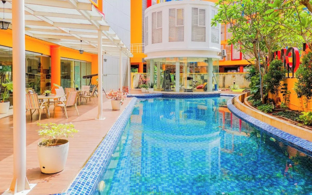 Good Deal Studio Loft Mezzanine (No Kitchen) At Kubikahomy Apartment