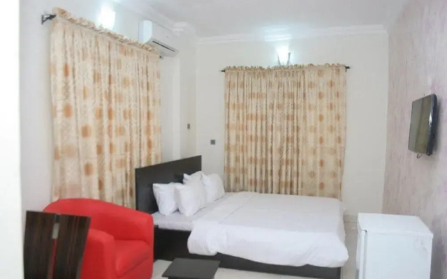 Blue Seasons Hotel & Suites