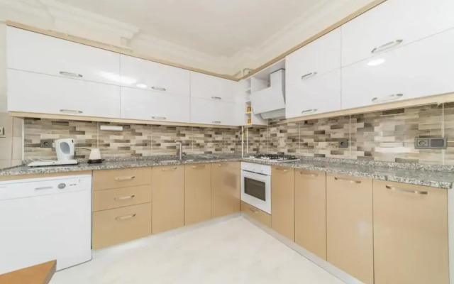 Central and Pleasant Flat in Muratpasa