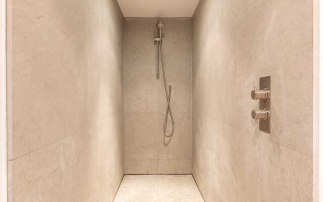 Spacious & Bright Loft Apartment - Shoreditch