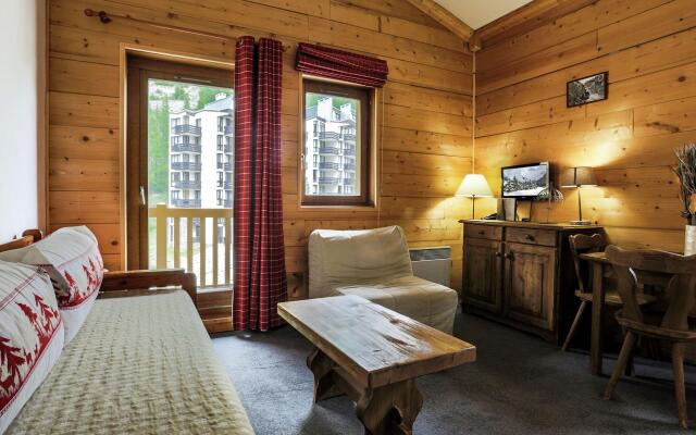 Savoyards and rustic apartment in the heart of Val d'Isère