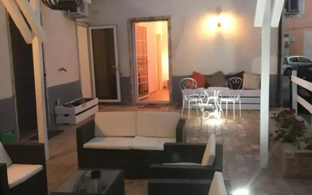 B&B CasAmica