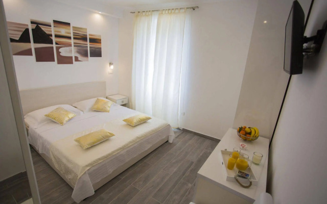 Nirvana Rooms & Apartments