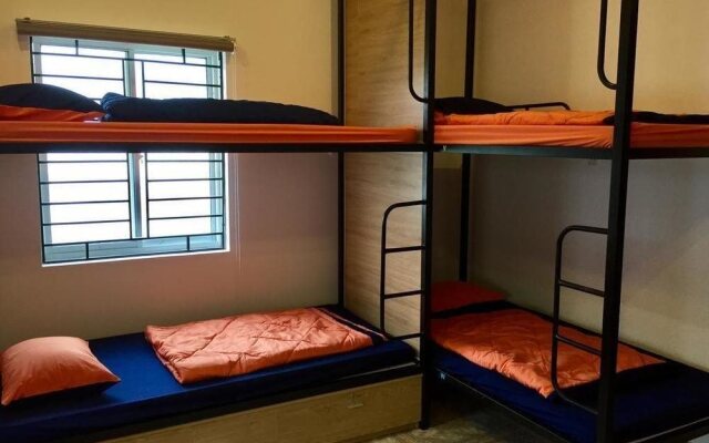 Winna Airport Hostel Da Nang