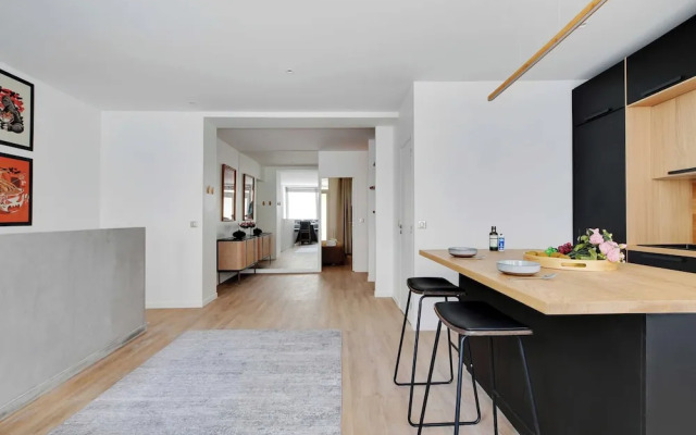 Spacious Apartment With 2 Rooms