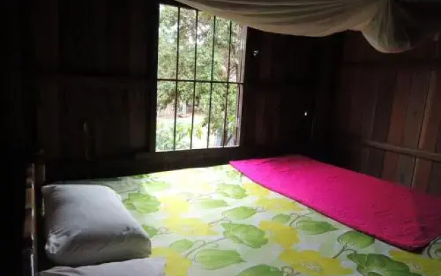 Khoeun Sreymom and Khlot Sopheng Homestay