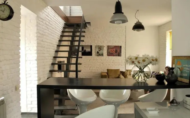 Modern Loft in Old Town