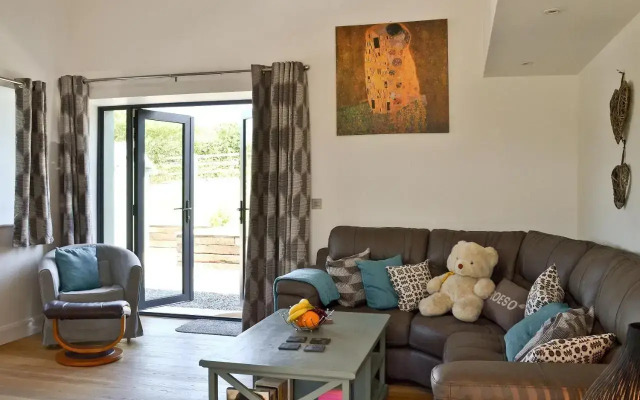 Ty Isaf Cottage
