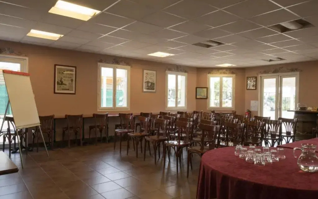 greet Hotel Belleville en Beaujolais A6