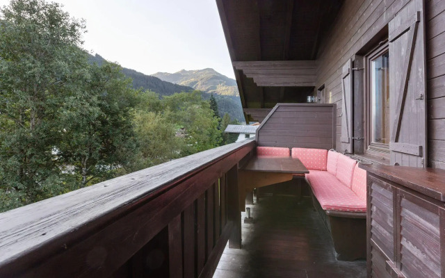 Charming Apartment in Jochberg with Balcony