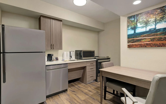 Best Western Fishkill Inn & Suites