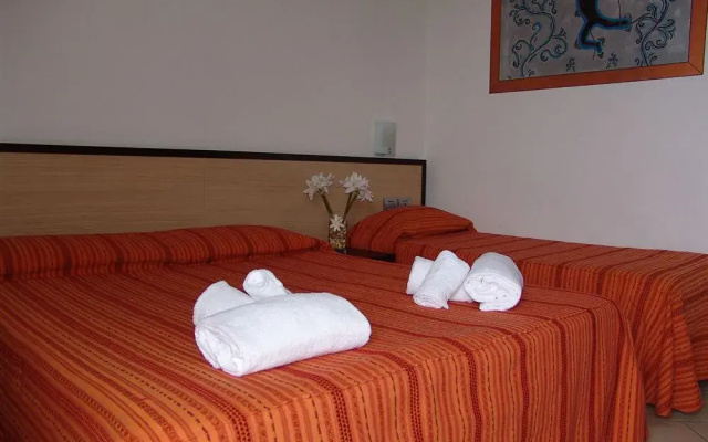Hotel Paradise Airport