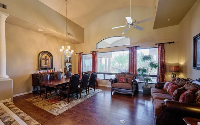 Valley View Villa - Private Pool - Hidden Bedroom