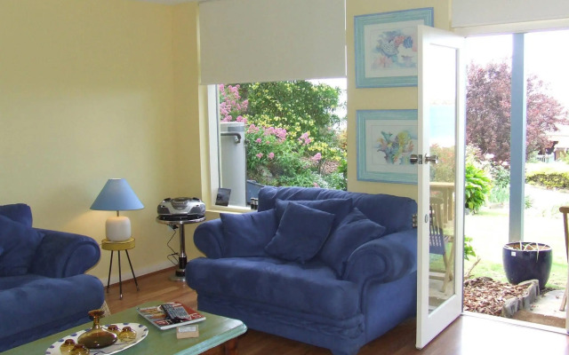Victor Apartments