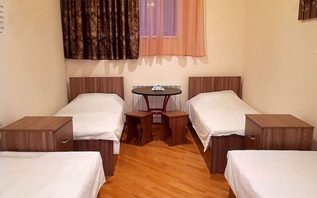 Hostel Nreni