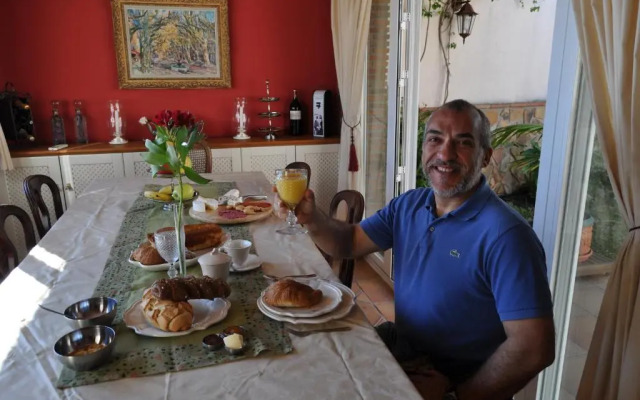 Welcome Inn Nerja