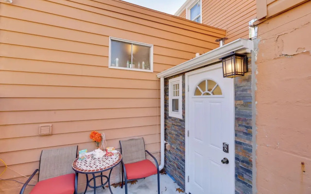 Cozy & Convenient Elmont Retreat w/ Patio!