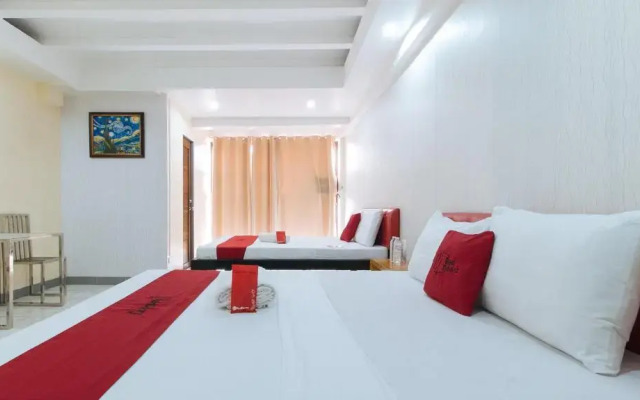 RedDoorz @ DBuilders Rooms Lower Bicutan