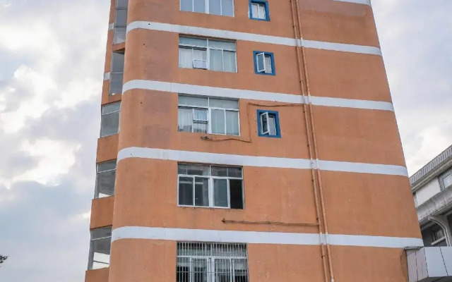 Hanting Hotel Zhuhai Xiangzhou Long Distance Bus Station