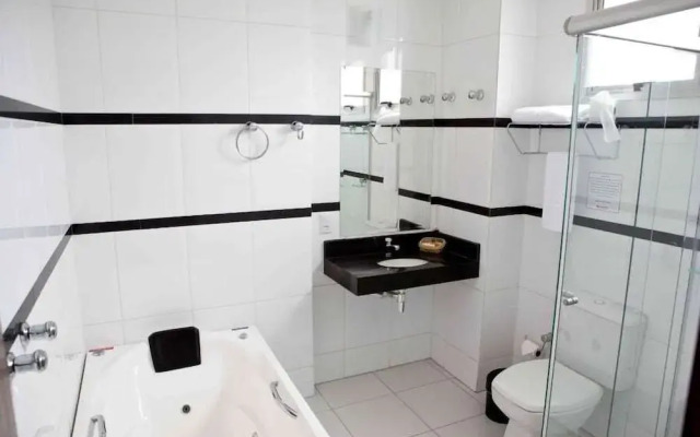 Serras Hotel