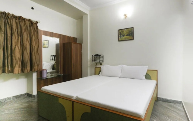 Hotel Le Palace by OYO Rooms