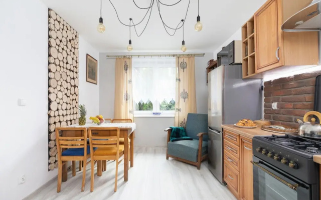 Retro Apartment Zamoyskiego by Renters