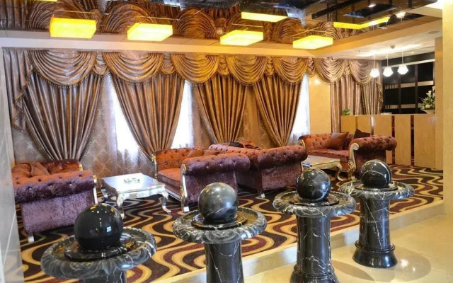 Yinchuan Juli Six Red Hotel