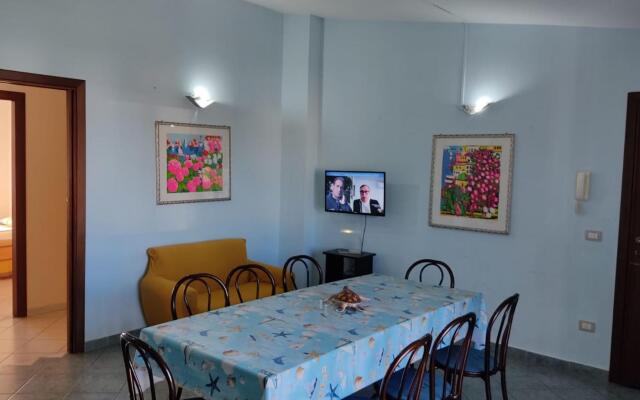 La Calabrese 2 bedroom apartment on the second floor-Vongola