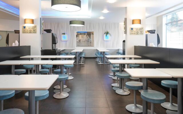 Отель ibis budget Paris Porte de Montmartre