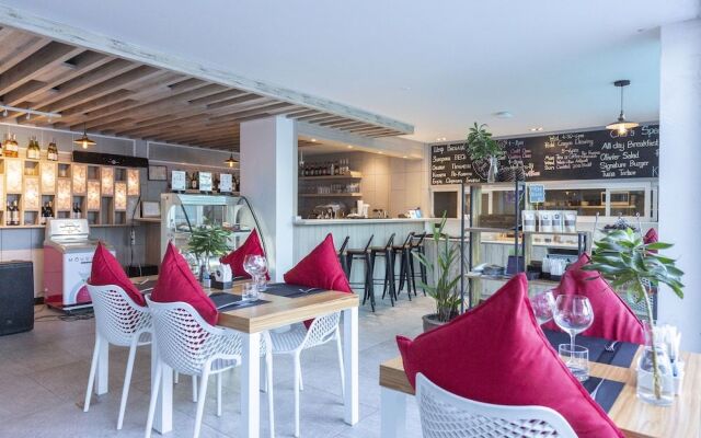 Oceanstone Phuket By Holy Cow 503